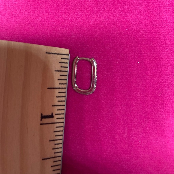 🌟 Sterling Silver U Shape Huggie Hoop Earrings - Picture 4 of 4